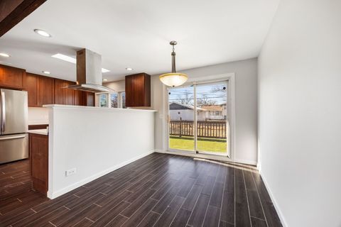 Tiny photo for 1315 Prince Drive, South Holland, IL 60473 (MLS # 12491931)