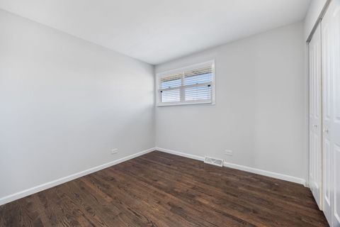Tiny photo for 1315 Prince Drive, South Holland, IL 60473 (MLS # 12491931)