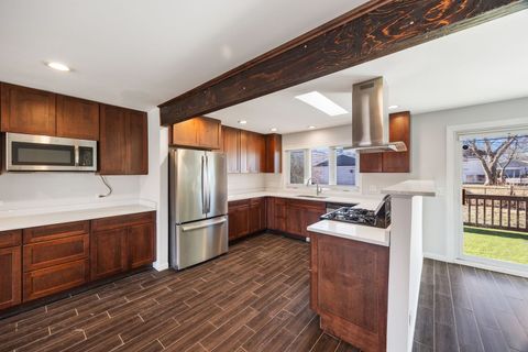 Tiny photo for 1315 Prince Drive, South Holland, IL 60473 (MLS # 12491931)