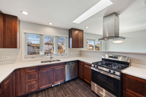 Tiny photo for 1315 Prince Drive, South Holland, IL 60473 (MLS # 12491931)