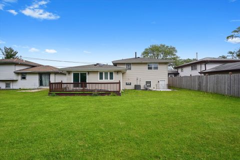 Tiny photo for 1315 Prince Drive, South Holland, IL 60473 (MLS # 12491931)