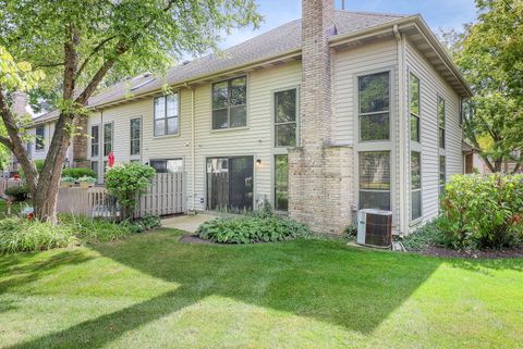 Tiny photo for 164 Springdale Lane, Bloomingdale, IL 60108 (MLS # 12463820)
