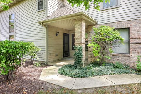 Tiny photo for 164 Springdale Lane, Bloomingdale, IL 60108 (MLS # 12463820)