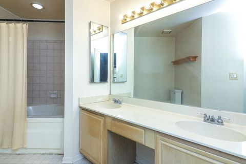 Tiny photo for 164 Springdale Lane, Bloomingdale, IL 60108 (MLS # 12463820)