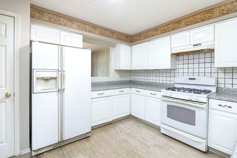 Tiny photo for 164 Springdale Lane, Bloomingdale, IL 60108 (MLS # 12463820)