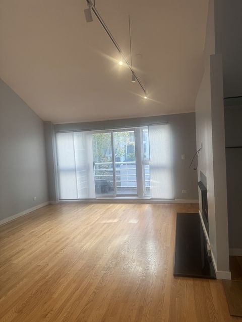 Tiny photo for 2828 N Talman Avenue #D, Chicago, IL 60618 (MLS # 12469831)