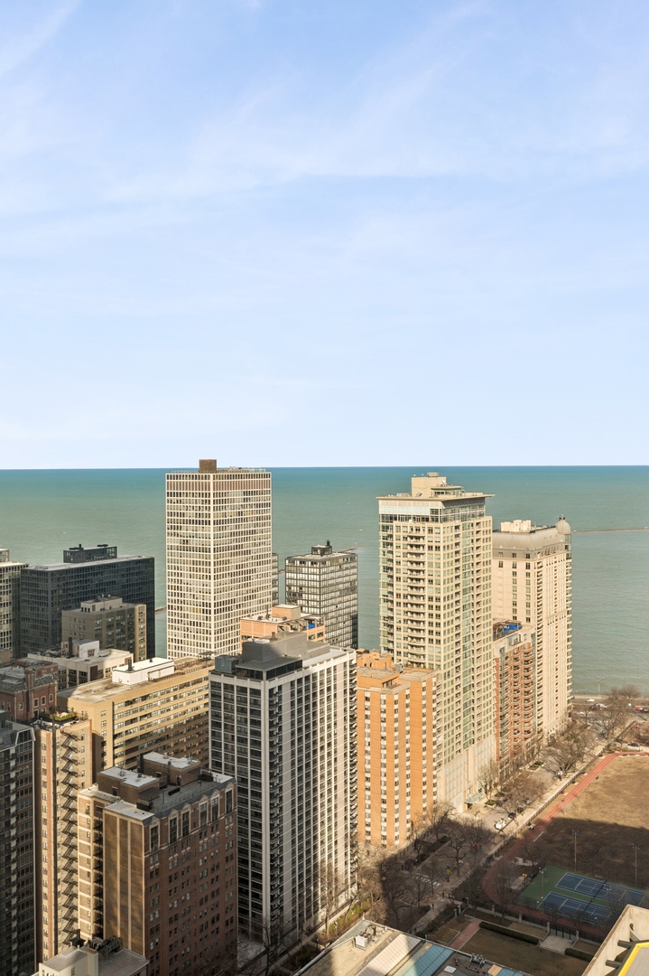 Chicago, Illinois 60611, United States, 3 Bedrooms Bedrooms, ,3 BathroomsBathrooms,Residential,Active,171931