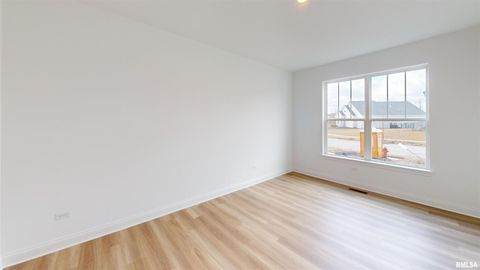 Tiny photo for Lot 15 Faiths Way, Bettendorf, IA 52722 (MLS # QC4269981)