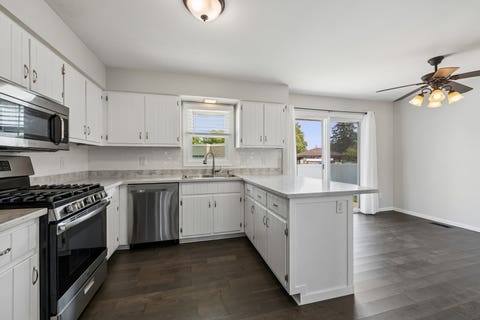 Tiny photo for 1022 Thornberry Court, Ottawa, IL 61350 (MLS # 12714882)