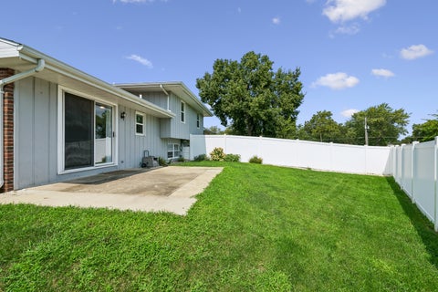 Tiny photo for 1022 Thornberry Court, Ottawa, IL 61350 (MLS # 12714882)