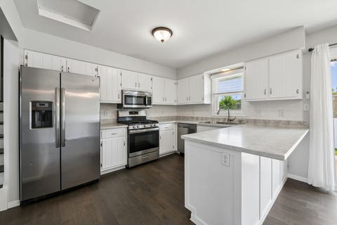 Tiny photo for 1022 Thornberry Court, Ottawa, IL 61350 (MLS # 12714882)