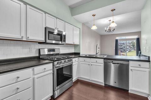 Tiny photo for 1506 Cottonwood Trail, Yorkville, IL 60560 (MLS # 12517746)