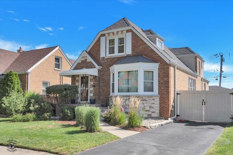 Photo of 9521 S Sawyer Avenue, Evergreen Park, IL 60805 (MLS # 12748318)