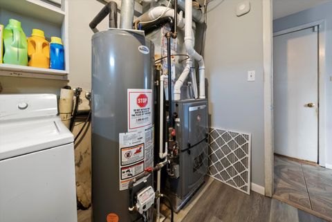 Tiny photo for 152 Oakhurst Road, Matteson, IL 60443 (MLS # 12540022)