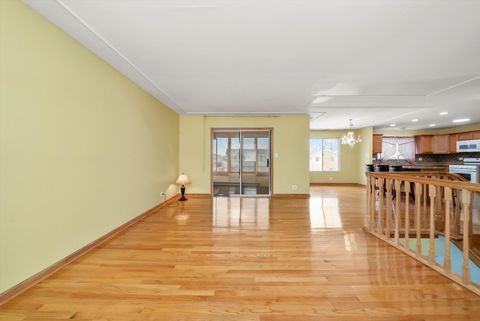 Tiny photo for 152 Oakhurst Road, Matteson, IL 60443 (MLS # 12540022)