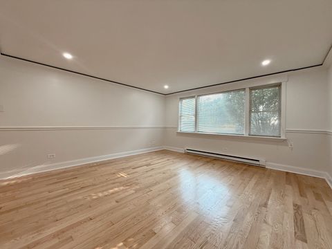 Tiny photo for 5037 N East River Road #1B, Norridge, IL 60706 (MLS # 12611020)