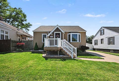 Tiny photo for 18010 Burnham Avenue, Lansing, IL 60438 (MLS # 12723606)