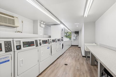 Tiny photo for 3033 N SHERIDAN Road #906, Chicago, IL 60657 (MLS # 12506486)