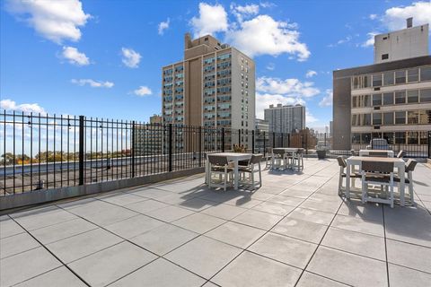 Tiny photo for 3033 N SHERIDAN Road #906, Chicago, IL 60657 (MLS # 12506486)