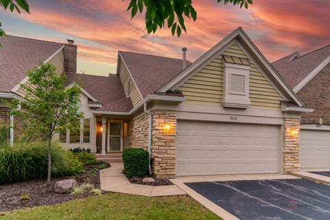 Photo of 868 Island Court, Deerfield, IL 60015 (MLS # 12763467)