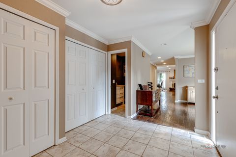Tiny photo for 837 Suffield Square, Lincolnshire, IL 60069 (MLS # 12475062)