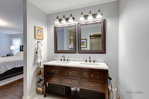 Tiny photo for 837 Suffield Square, Lincolnshire, IL 60069 (MLS # 12475062)