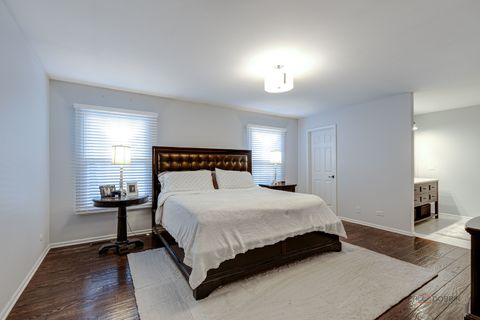 Tiny photo for 837 Suffield Square, Lincolnshire, IL 60069 (MLS # 12475062)