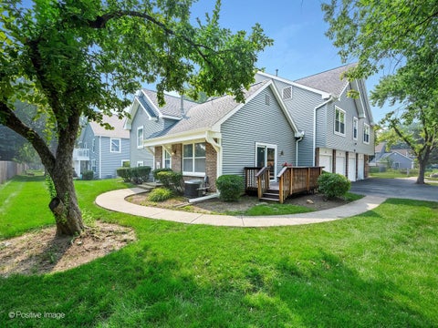 Photo of 2740 Weeping Willow Drive #A, Lisle, IL 60532 (MLS # 12706701)