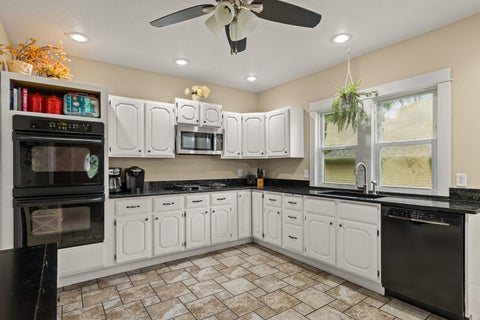 Tiny photo for 1415 Jersey Ridge Road, Davenport, IA 52803 (MLS # 12762488)