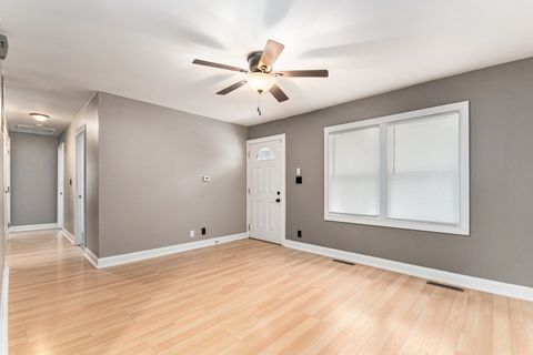 Tiny photo for 107 Hickory Avenue, Streamwood, IL 60107 (MLS # 12530711)