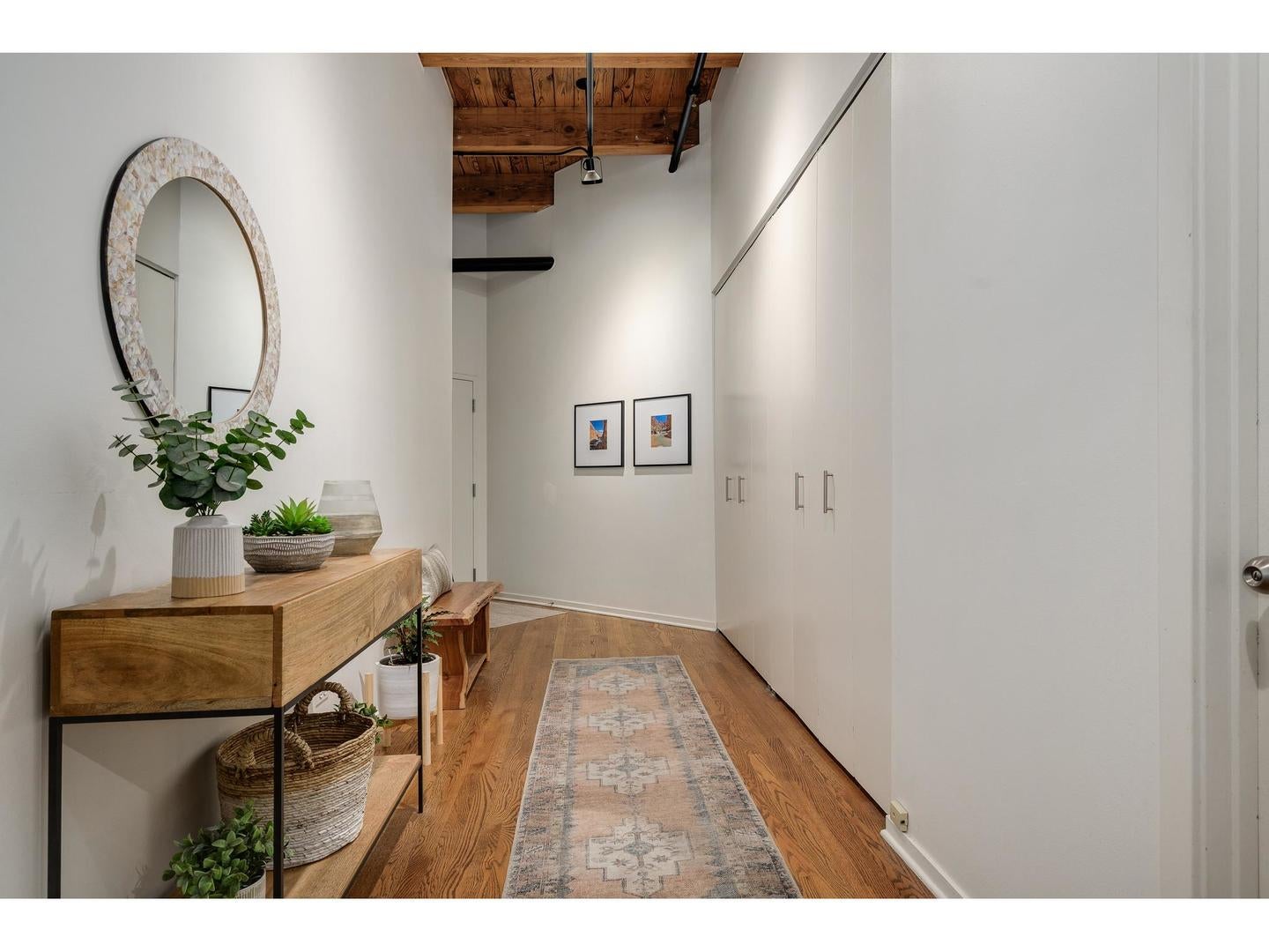 1335 W Altgeld Street 3B