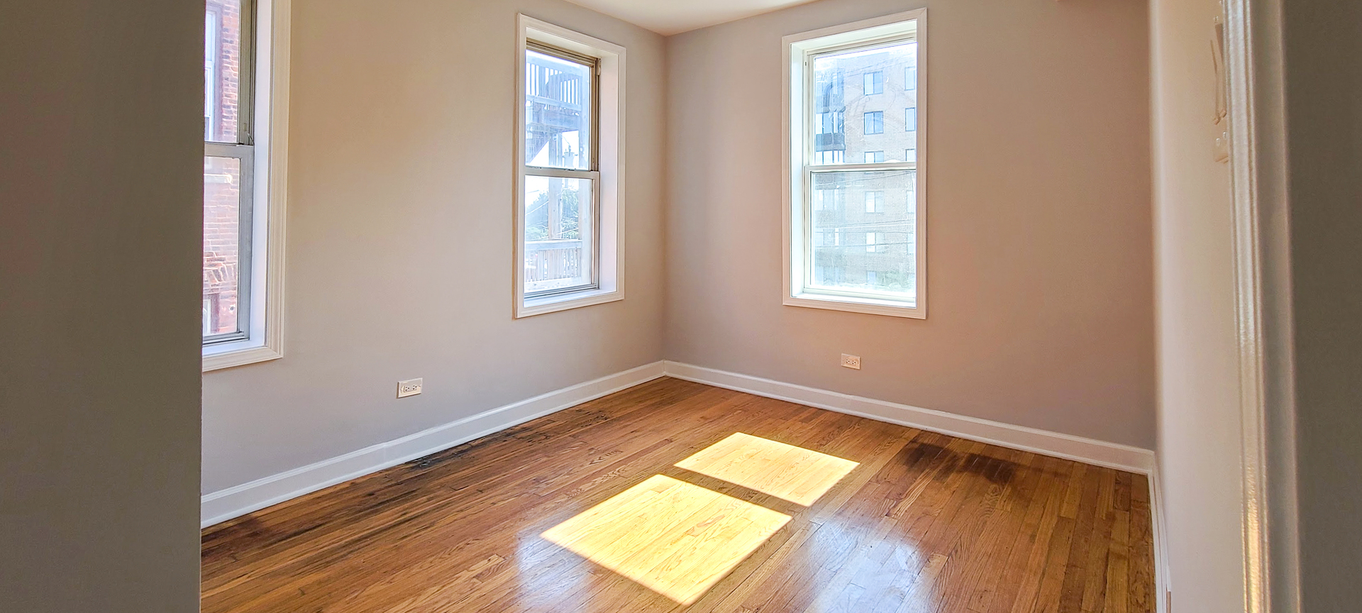 619 E Groveland Park