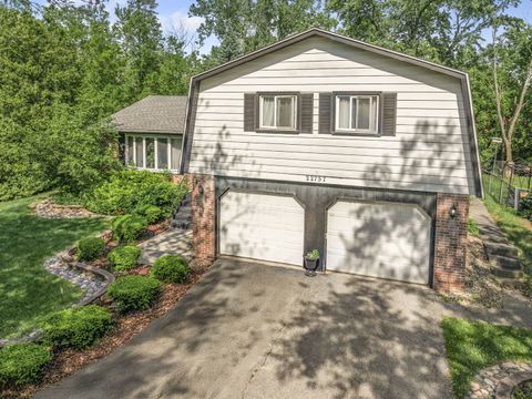 Tiny photo for 22757 Lakeshore Drive, Richton Park, IL 60471 (MLS # 12380062)