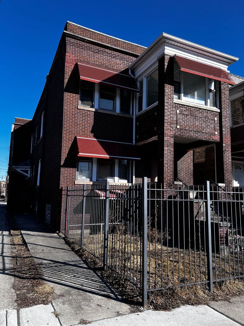 7513 S Langley Avenue S