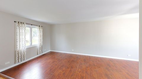 Tiny photo for 304 Jackson Street, Bartlett, IL 60103 (MLS # 12462682)