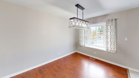 Tiny photo for 304 Jackson Street, Bartlett, IL 60103 (MLS # 12462682)