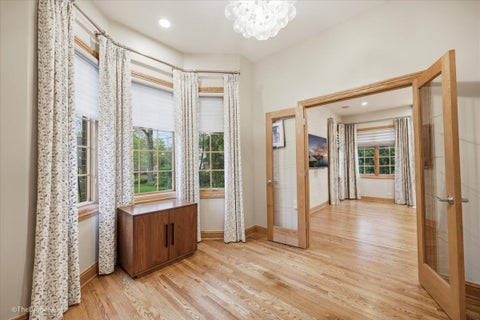 Tiny photo for 540 N Columbine Avenue, Lombard, IL 60148 (MLS # 12664609)