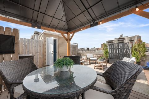 Tiny photo for 2736 N Hampden Court #205, Chicago, IL 60614 (MLS # 12617230)