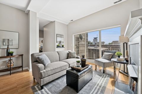 Tiny photo for 1928 N KEDZIE Avenue #403, Chicago, IL 60647 (MLS # 12490129)