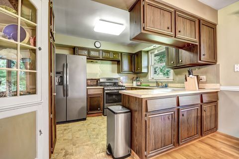 Tiny photo for 13344 S Stephen Drive, Palos Park, IL 60464 (MLS # 12438001)