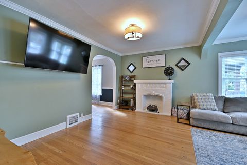 Tiny photo for 1429 Gunderson Avenue, Berwyn, IL 60402 (MLS # 12469585)
