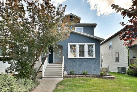 Tiny photo for 1429 Gunderson Avenue, Berwyn, IL 60402 (MLS # 12469585)