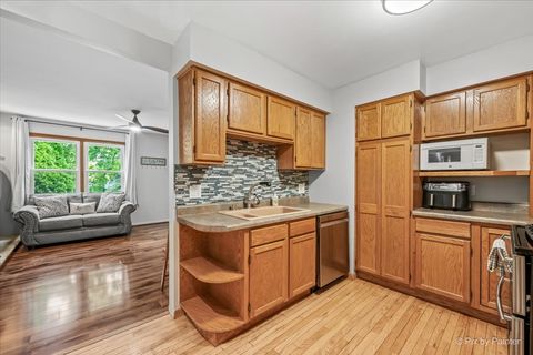 Tiny photo for 51 W Harrison Road, Lombard, IL 60148 (MLS # 12668186)
