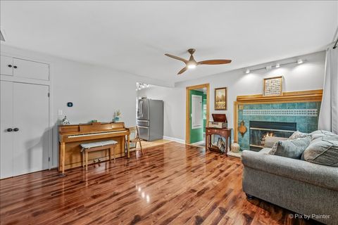 Tiny photo for 51 W Harrison Road, Lombard, IL 60148 (MLS # 12668186)
