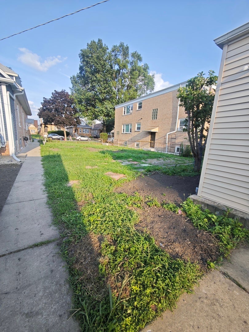 2922 N 75TH Court