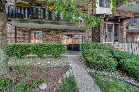 Tiny photo for 13913 James Drive #1015, Crestwood, IL 60418 (MLS # 12717750)