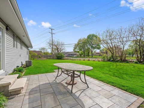 Tiny photo for 605 Commanche Court, Carol Stream, IL 60188 (MLS # 12628648)