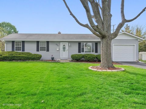 Photo of 605 Commanche Court, Carol Stream, IL 60188 (MLS # 12628648)