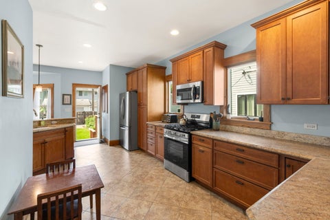 Tiny photo for 819 Wenonah Avenue, Oak Park, IL 60304 (MLS # 12749097)