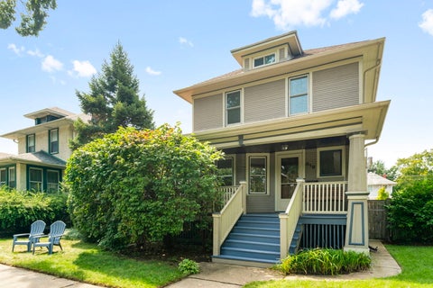 Photo of 819 Wenonah Avenue, Oak Park, IL 60304 (MLS # 12749097)